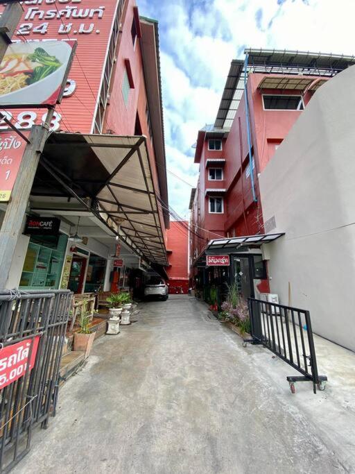 Ratanawong Place 516 Bangkok Kültér fotó